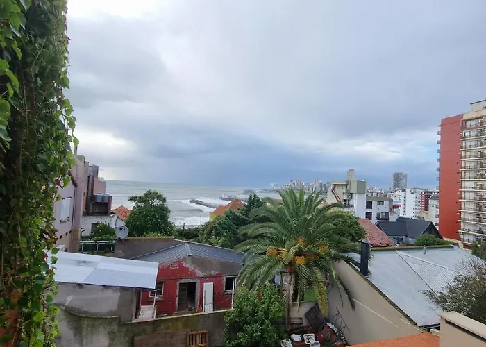 Loma De Santa Cecilia Con Vista Al Mar
